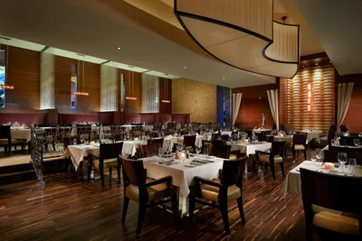 Council Oak Steaks & Seafood