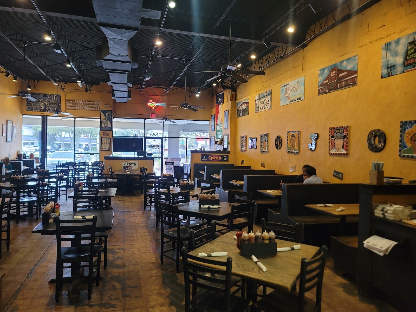 Mojo Bar-B-Que, A Southern Blues Kitchen