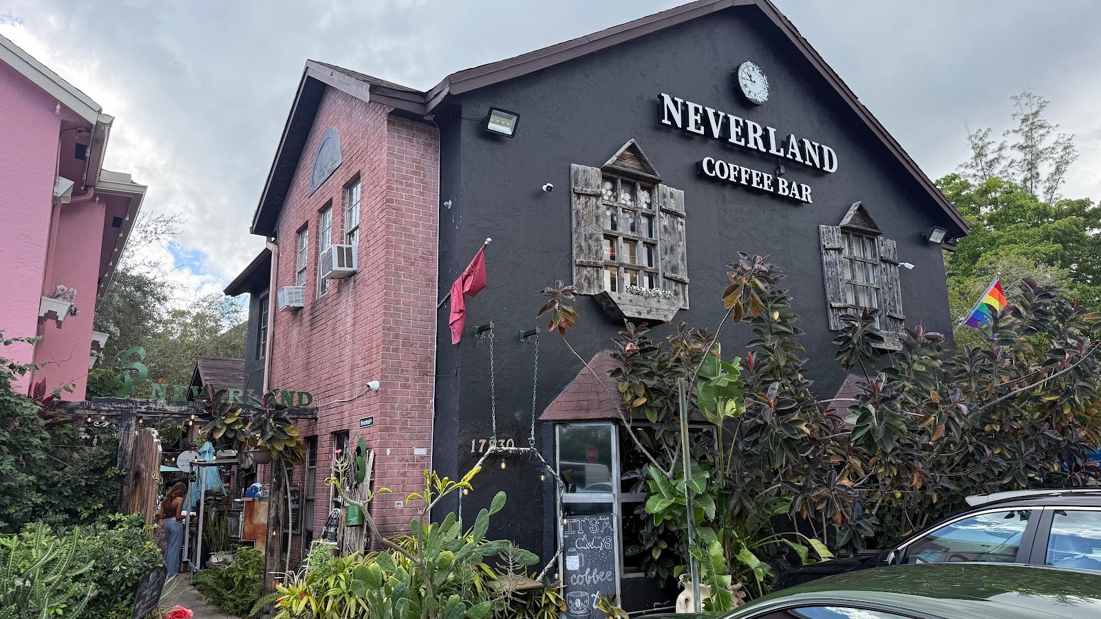 Neverland Coffee Bar
