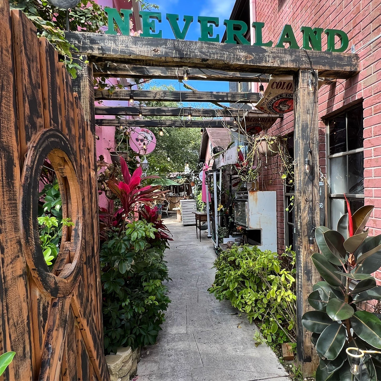 @neverlandcoffeebar