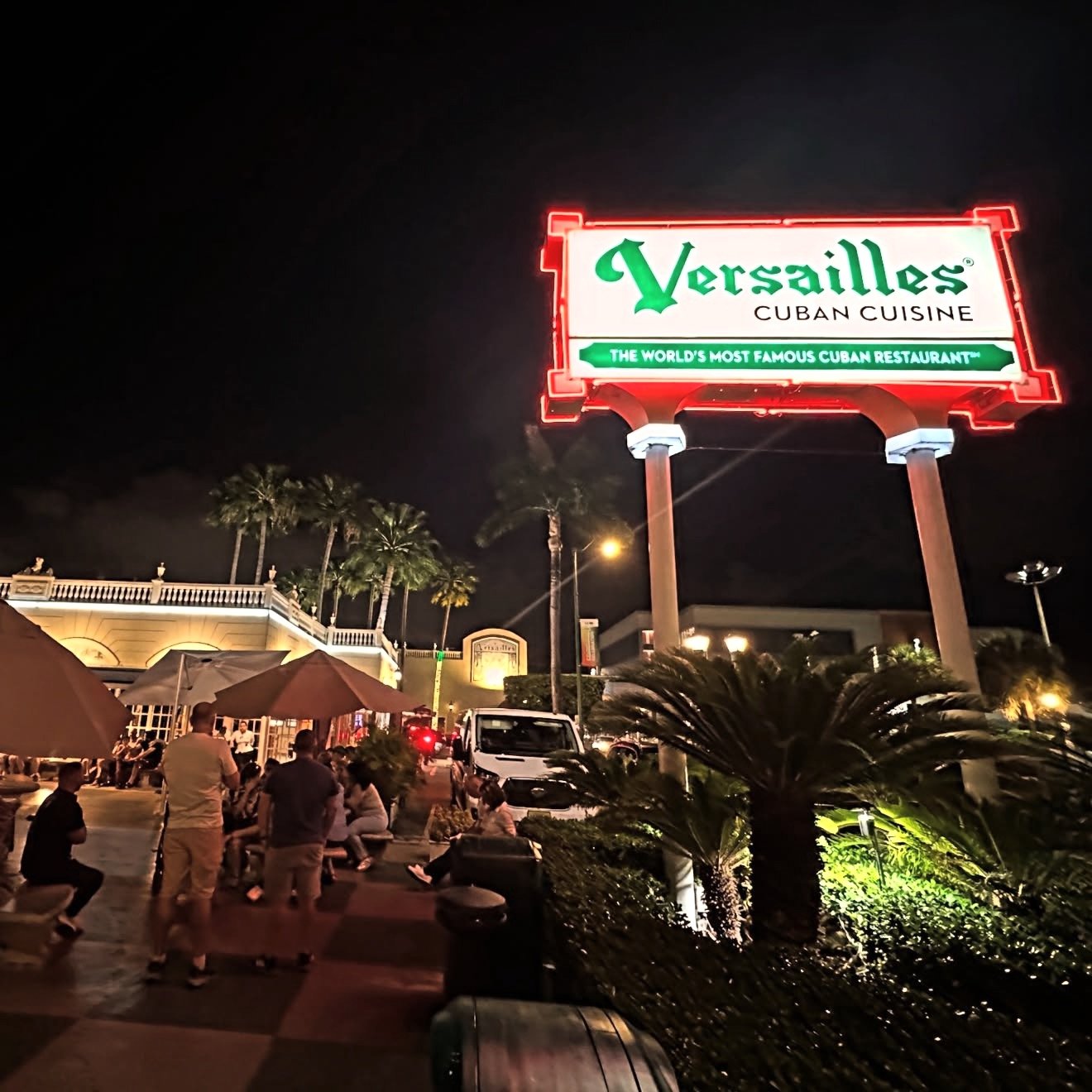 @versaillesrestaurant